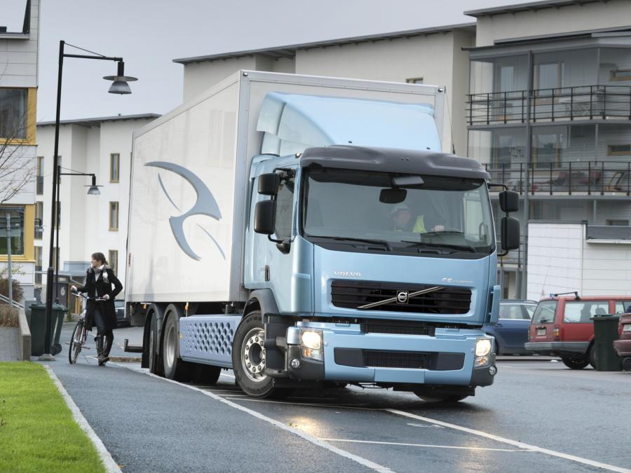  Volvo FE Hybrid 6x2 2011 года  (фото 3 из 4)